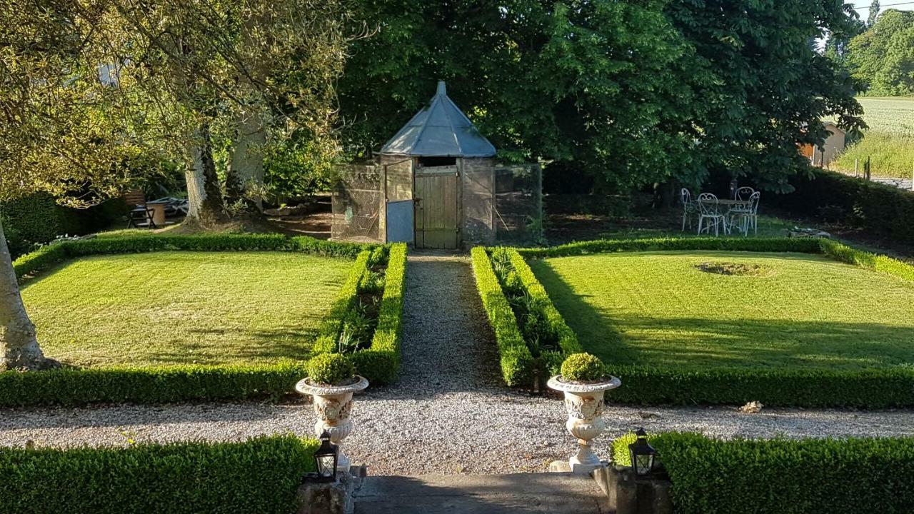 לינה וארוחת בוקר Pleslin-Trigavou Le Manoir De La Bigotiere מראה חיצוני תמונה